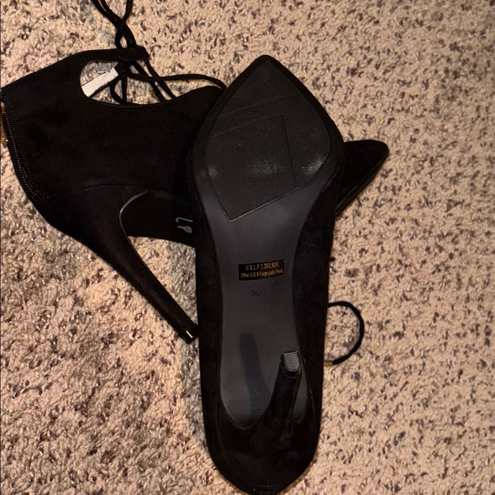 Marc Fisher -Elegant Black Stiletto Heels size 10 - Picture 7 of 9